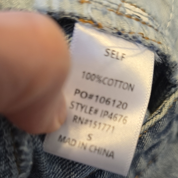 Le Lis Blue Distressed Women's Jeans - Picture 15 of 15